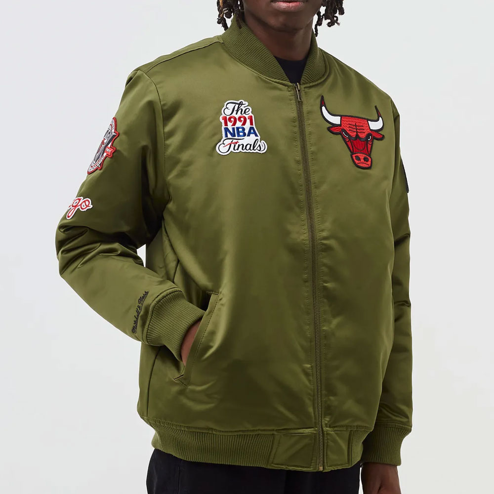 Chicago Bulls Flight Satin Jacket - Image 3
