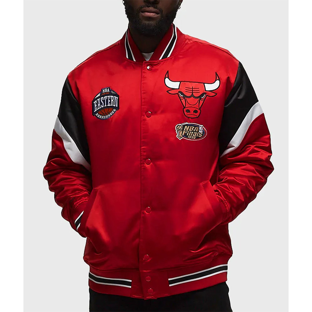 Chicago Bulls Heavyweight Red Satin Jacket - Image 4