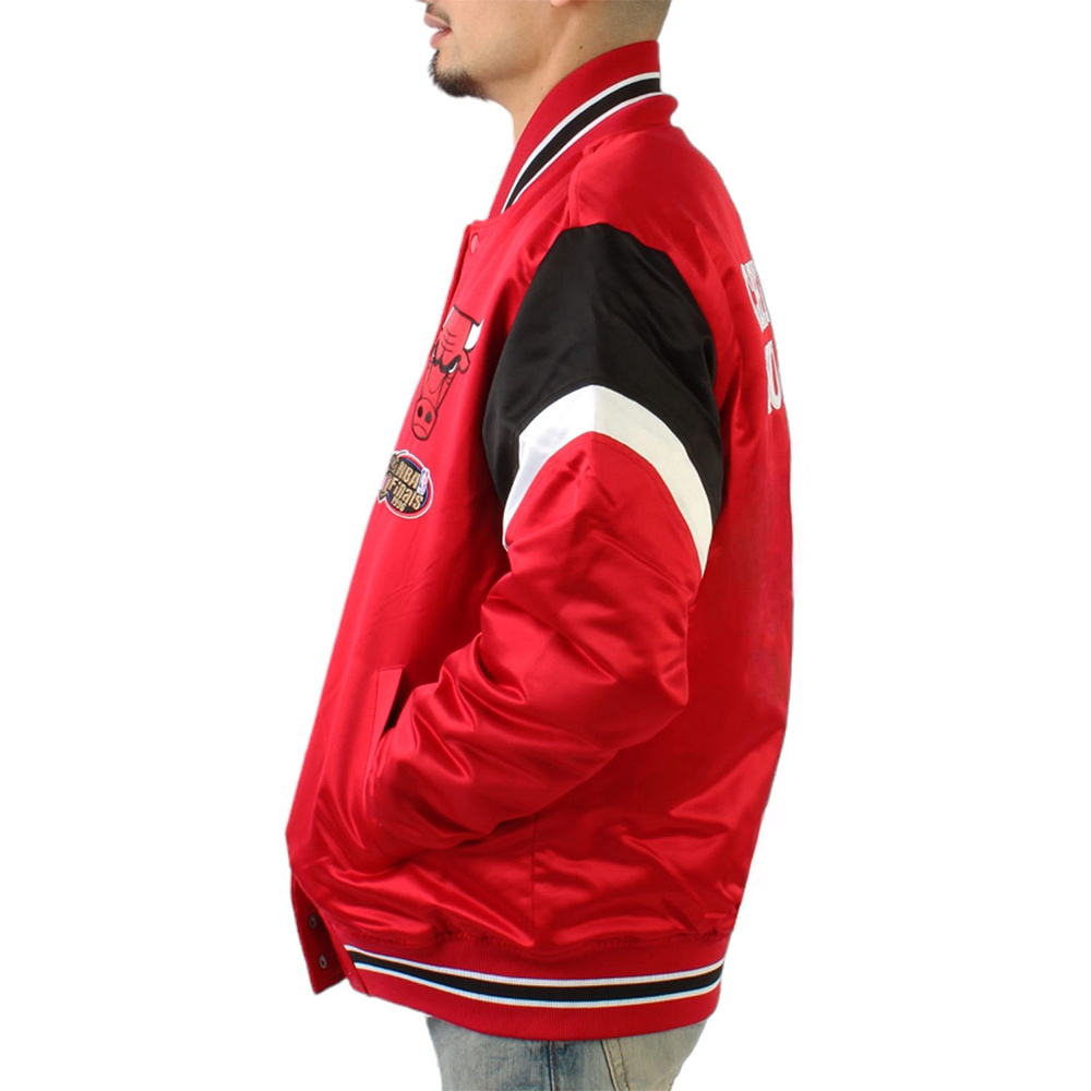 Chicago Bulls Heavyweight Red Satin Jacket - Image 6