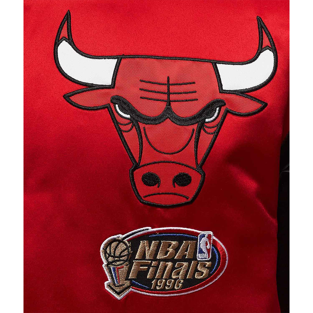 Chicago Bulls Heavyweight Red Satin Jacket - Image 8