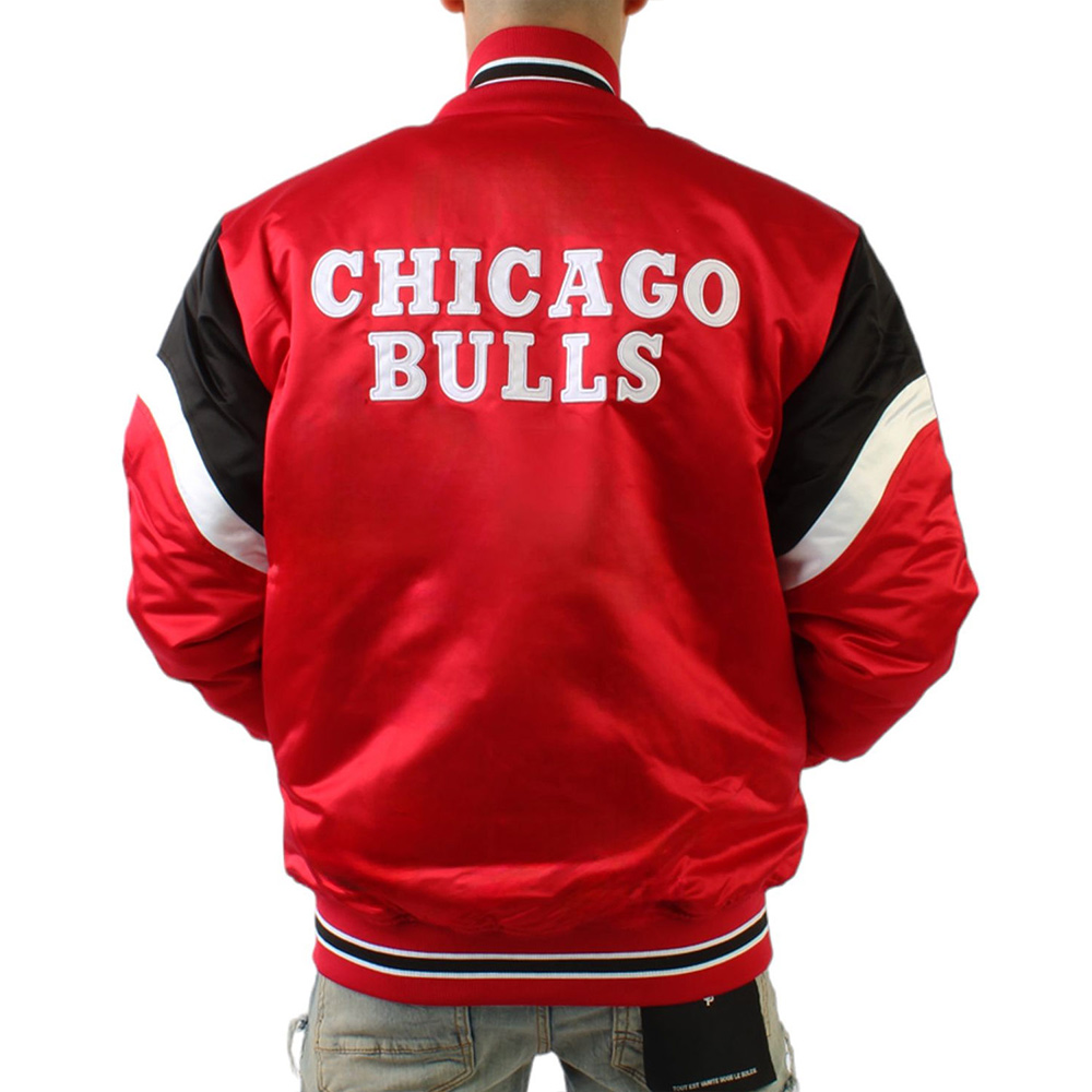 Chicago Bulls Heavyweight Red Satin Jacket - Image 2